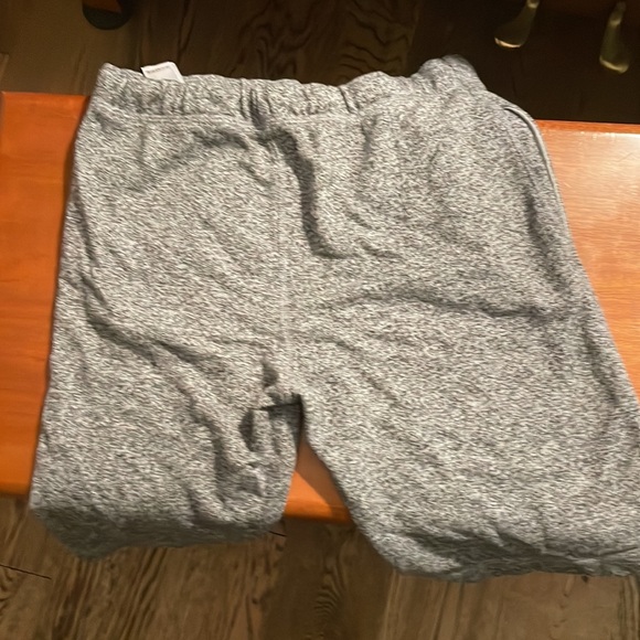 roots swearshorts. - Picture 2 of 3